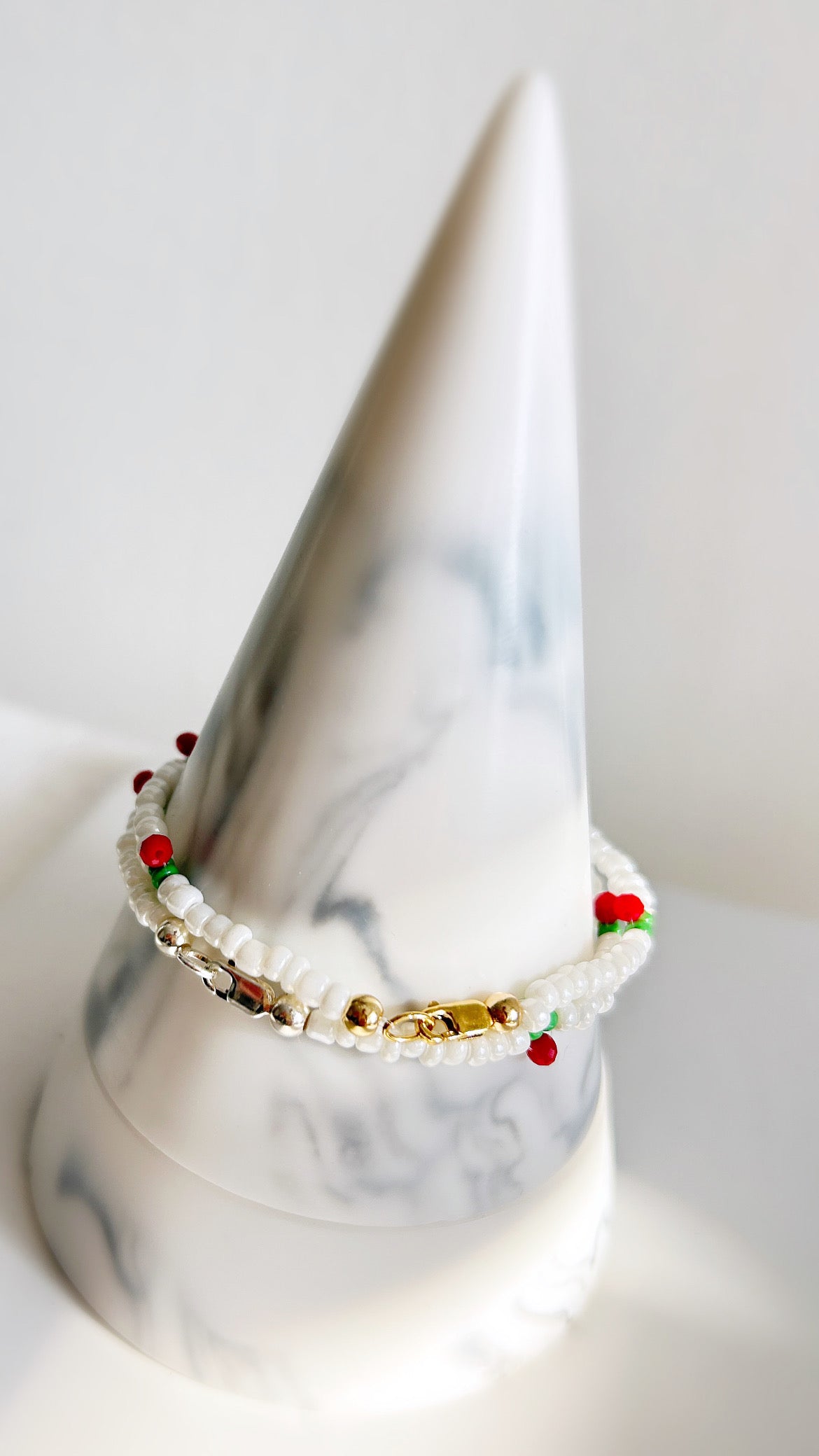 Cherries seed bead bracelet
