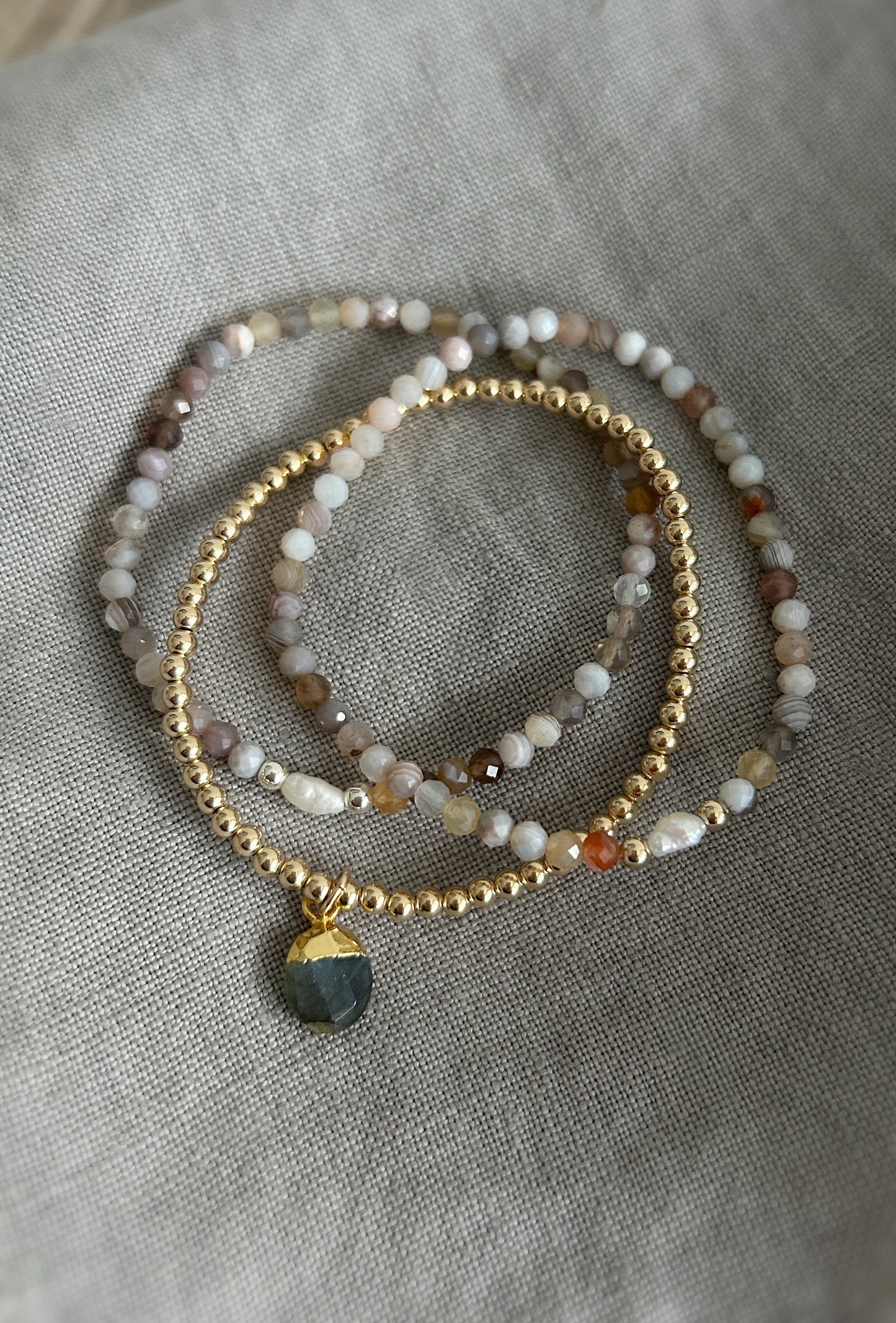 Botswana agate crystal beaded bracelet