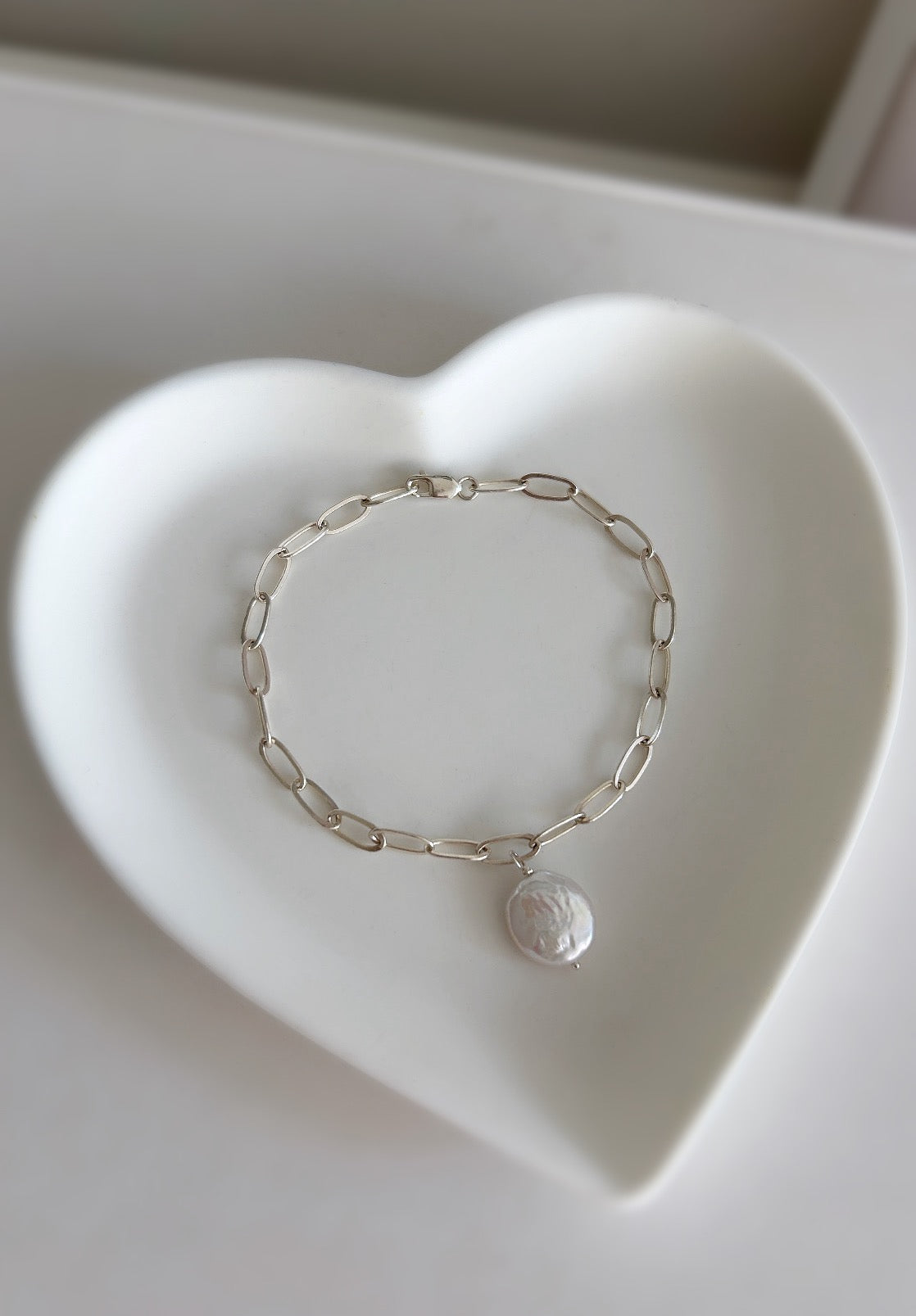 Coin pearl paperclip bracelet