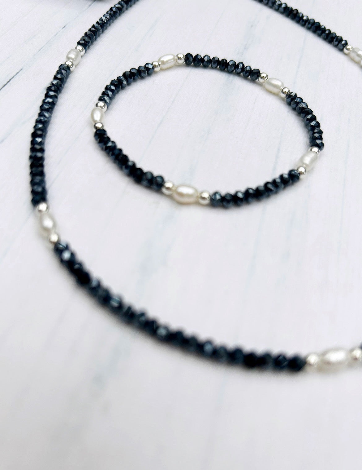 Pearl & crystal glass bead bracelet