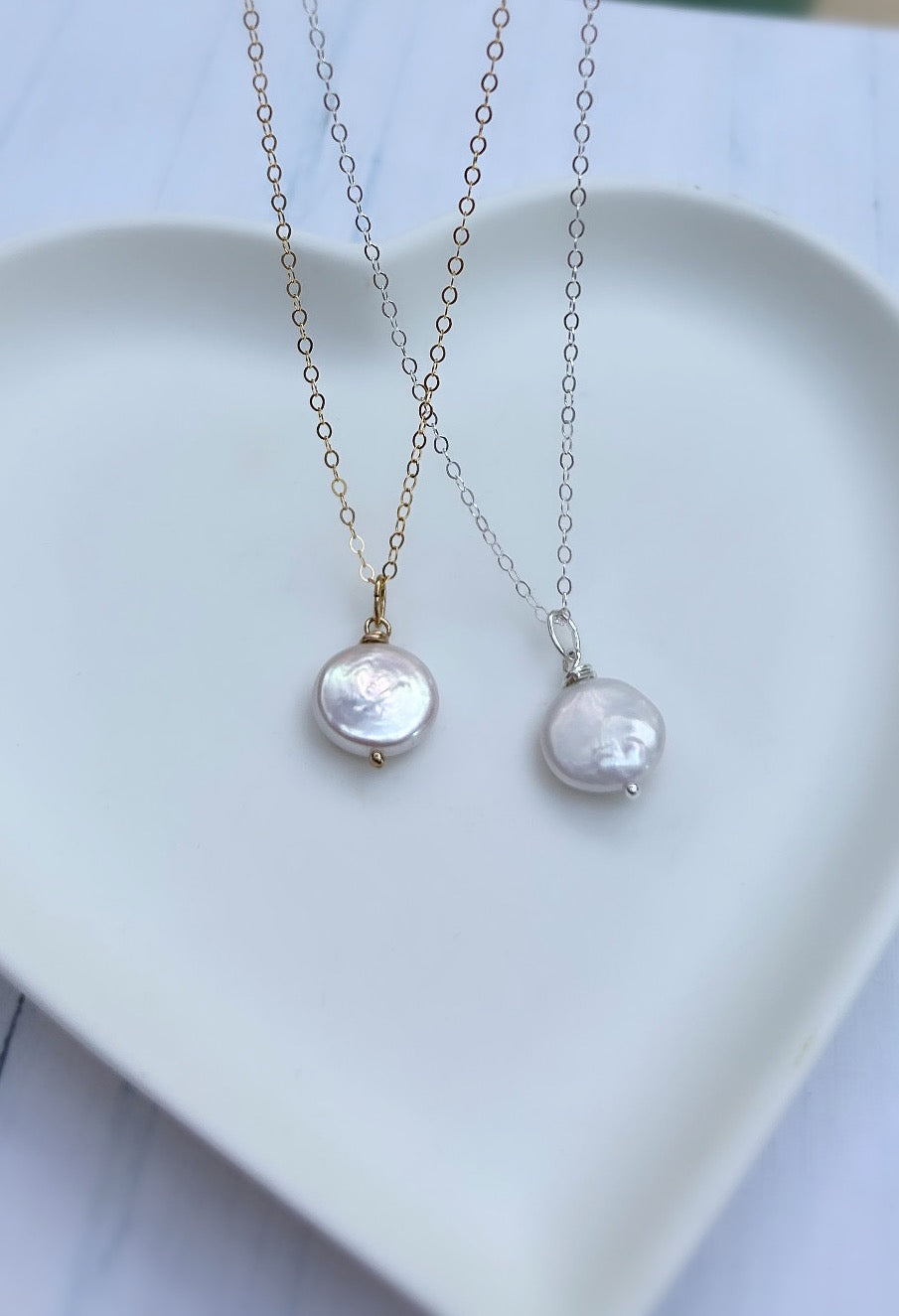 Coin pearl paperclip bracelet