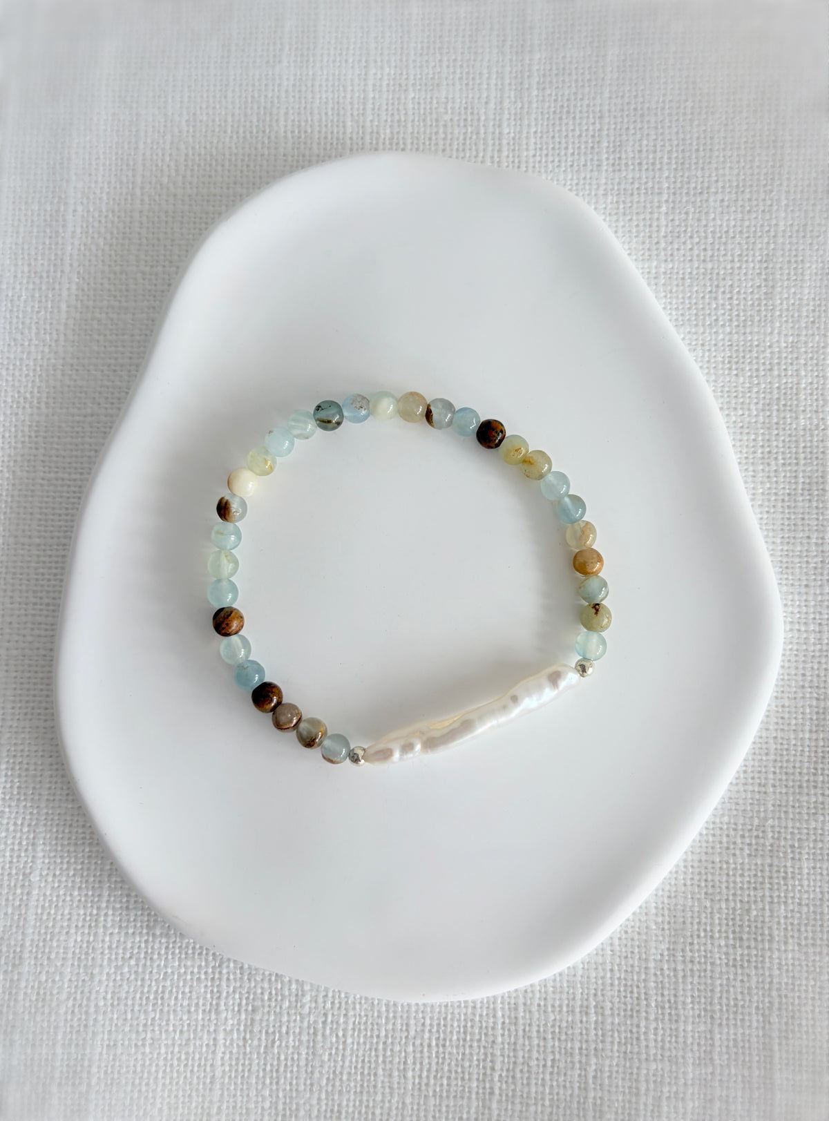 Blue calcite & Biwa pearl bracelet