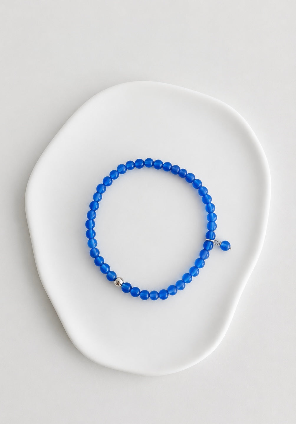 Blue onyx gemstone bracelet
