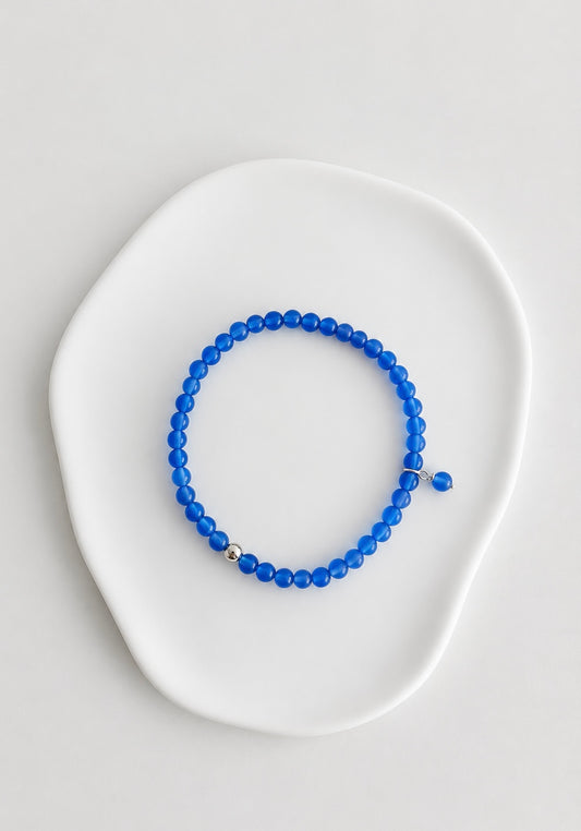 Blue onyx gemstone bracelet