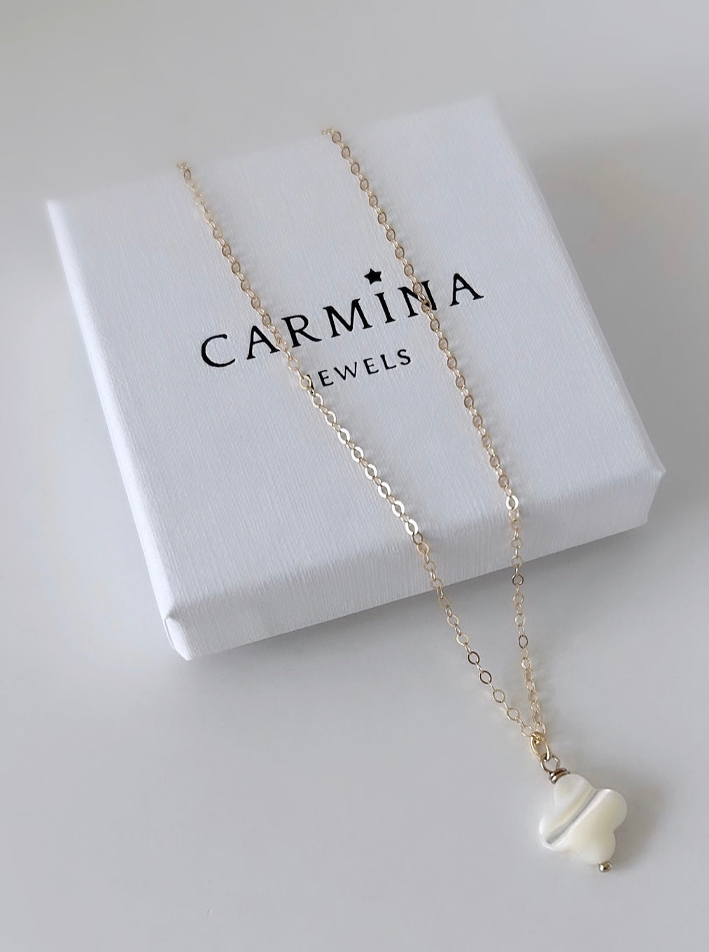 Mother of Pearl clover necklace