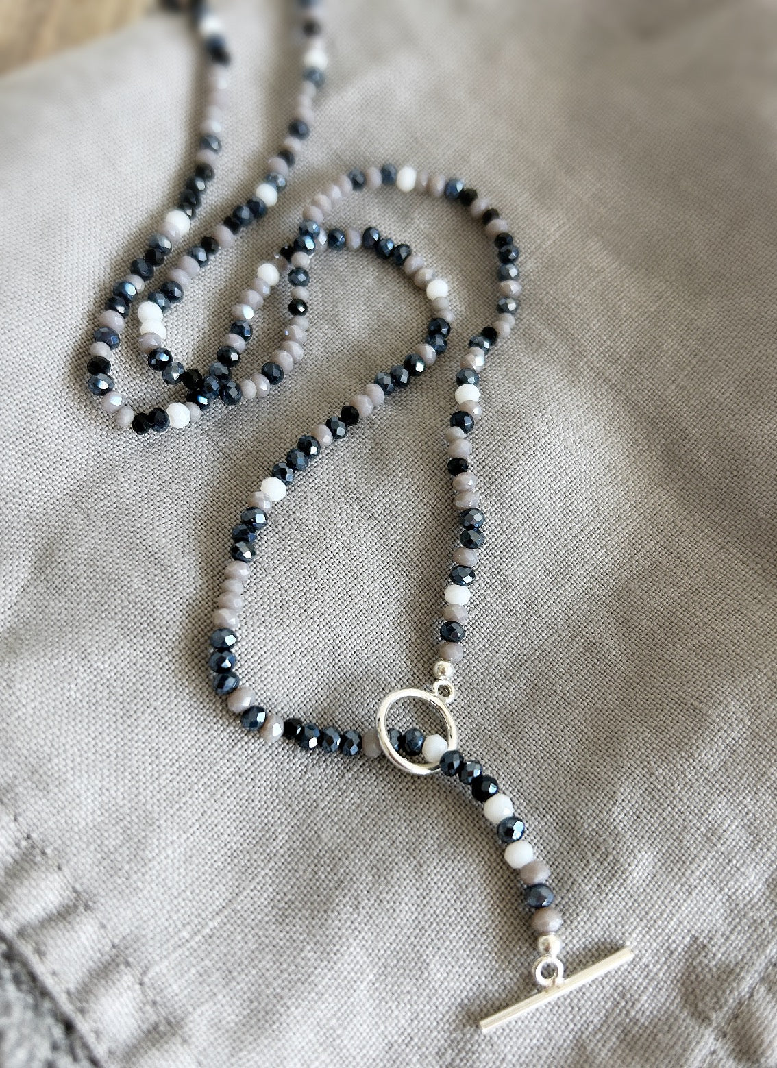 Glass bead lariat necklace