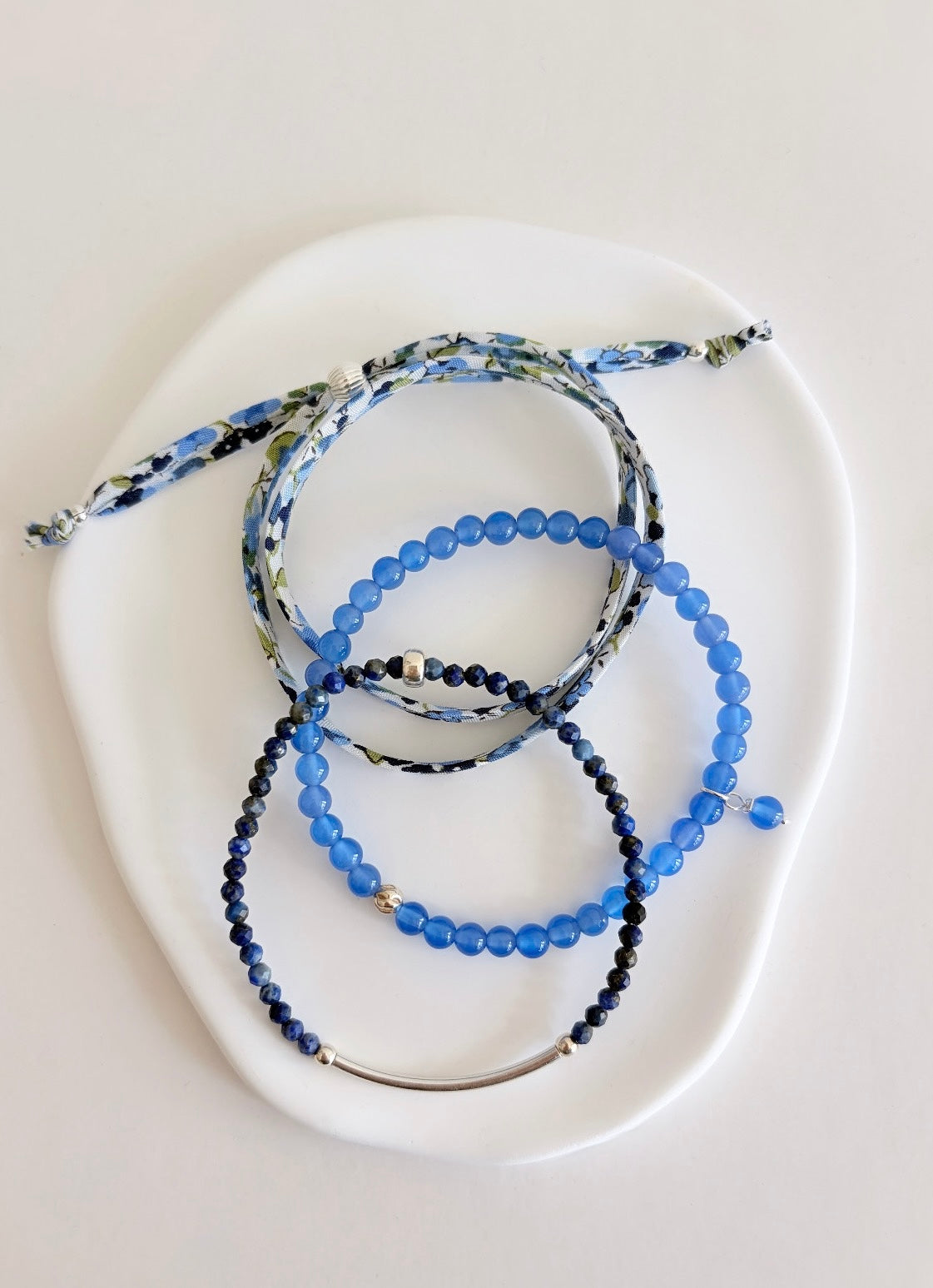 Blue onyx gemstone bracelet