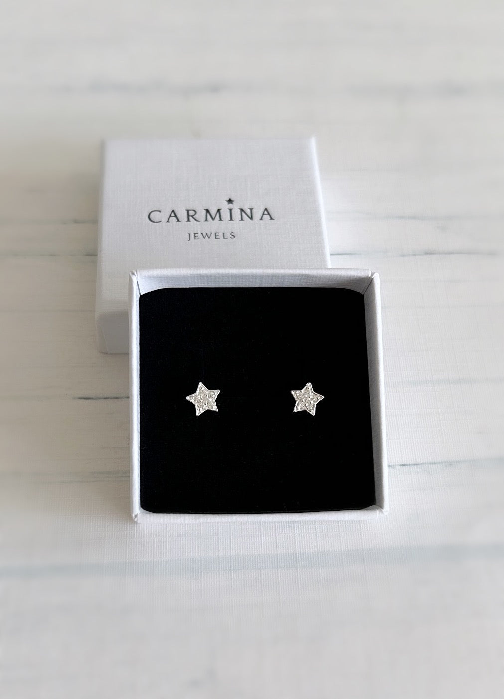 Star crystal stud earrings