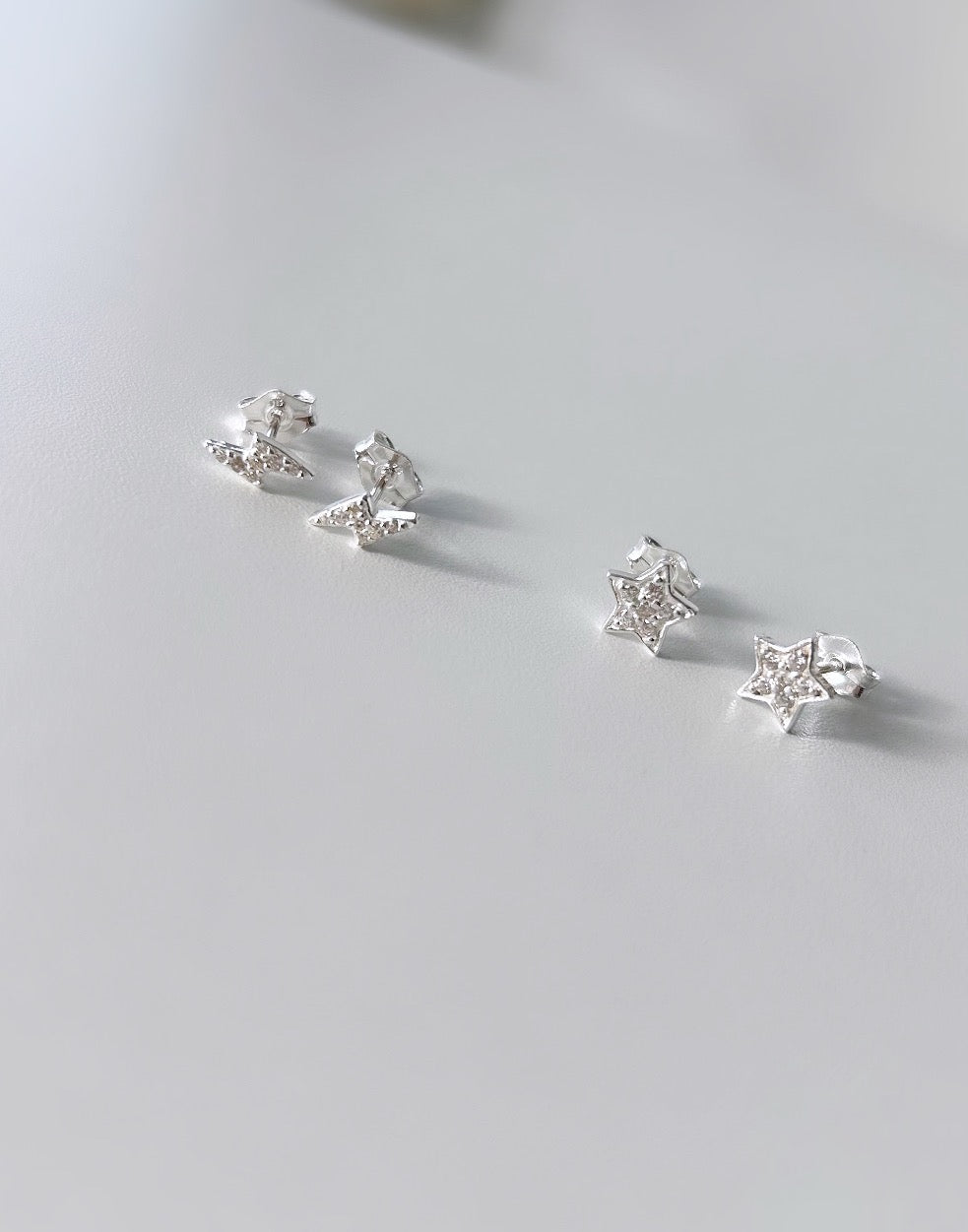 Star crystal stud earrings