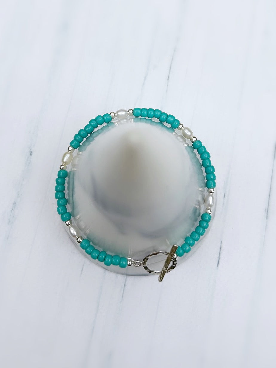 Turquoise & silver toggle pearl bracelet