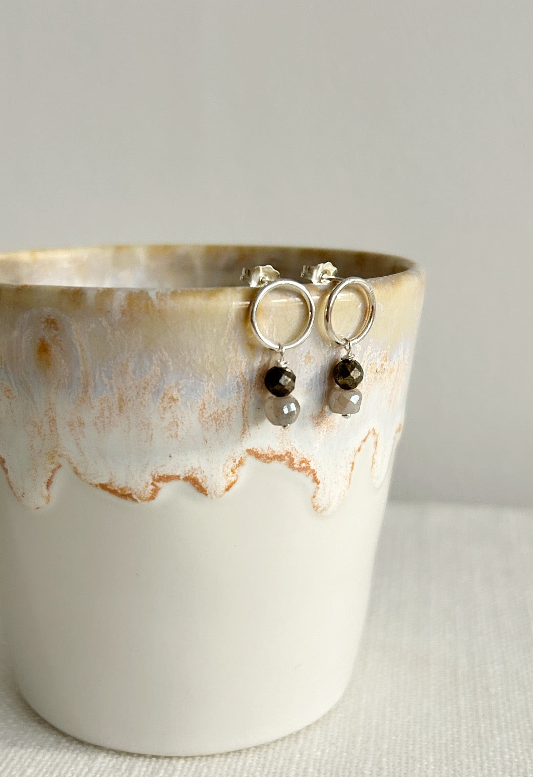 Circle stud droplet earrings